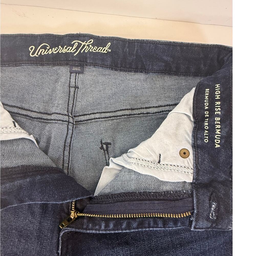 Universal Thread High Rise Bermuda Jean Shorts Women’s Size 8/29R Dark Wash - Picture 5 of 10
